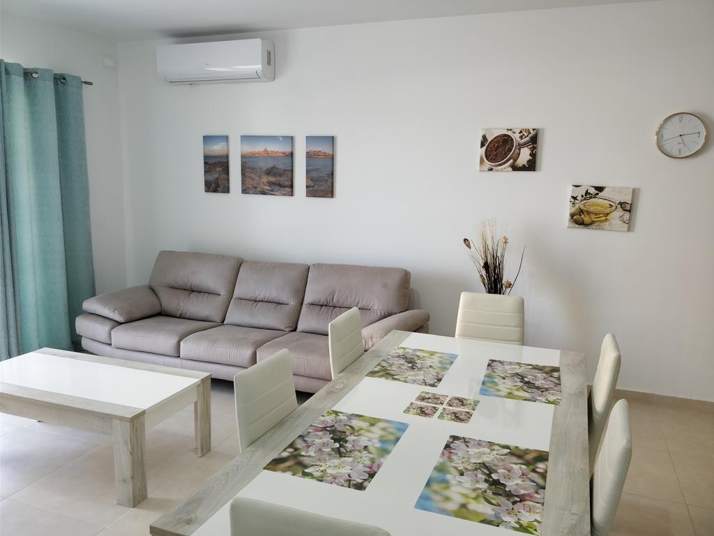 Ferienwohnung Sunstone Court St. Paul's Bay Exterior foto